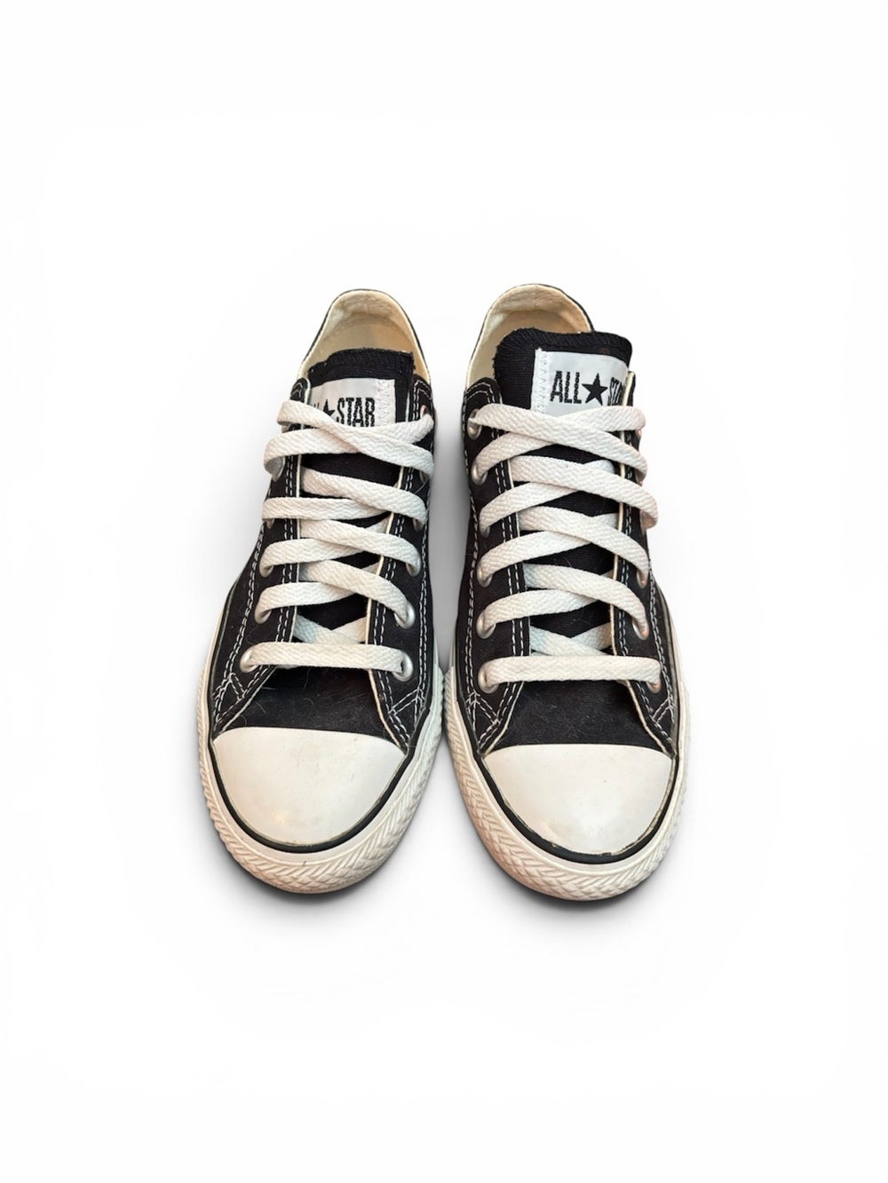 Converse Black & White Low Top Sneakers Unisex Men’s 5 Women’s 7